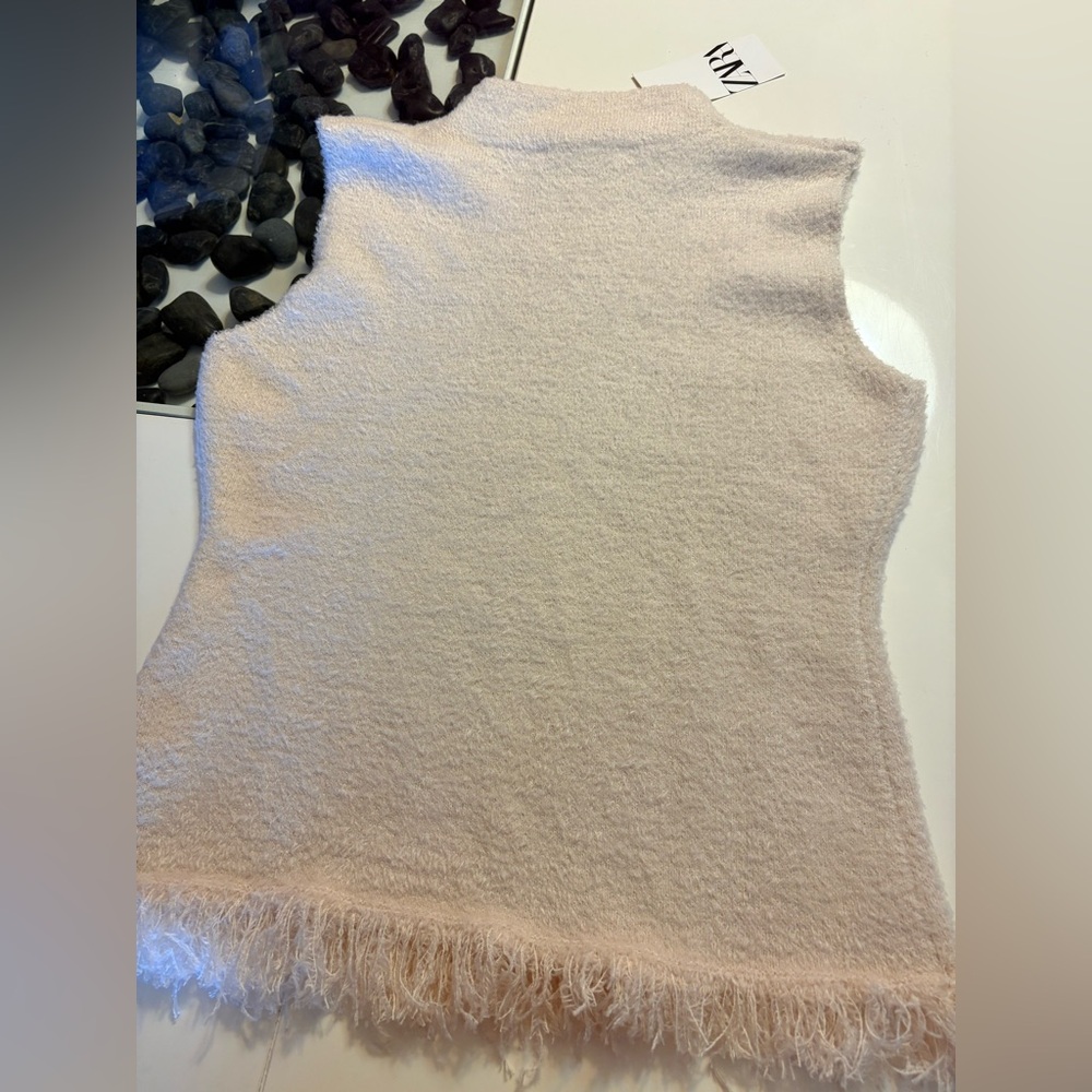 NWT- Zara Ivory Sleeveless Fringe Top - Picture 3 of 10